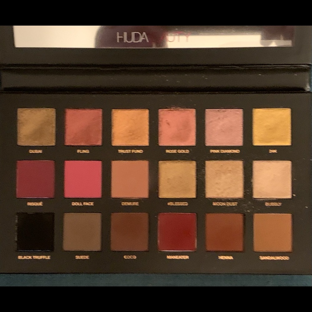 HUDA Beauty Rose Gold Palette Remastered